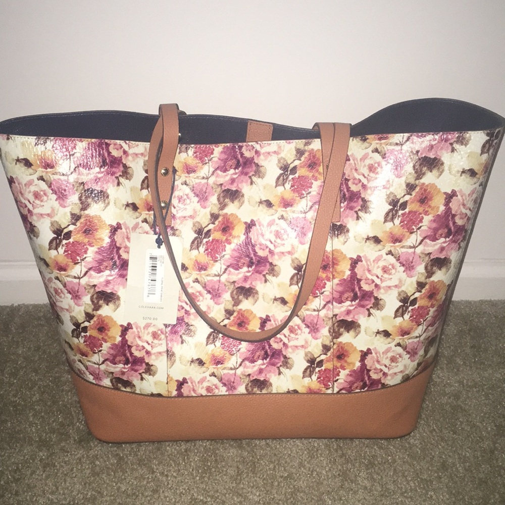 BRAND NEW Cole Haan Shoulder bag!